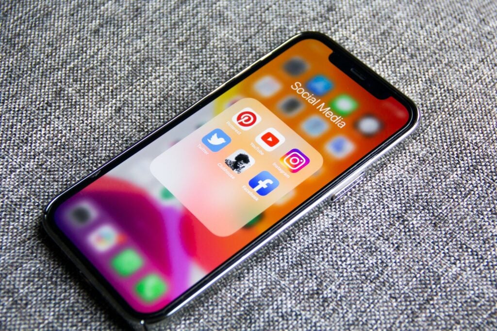 Social media apps on a cell phone