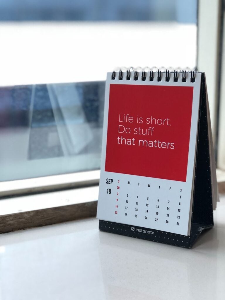 Tabletop calendar